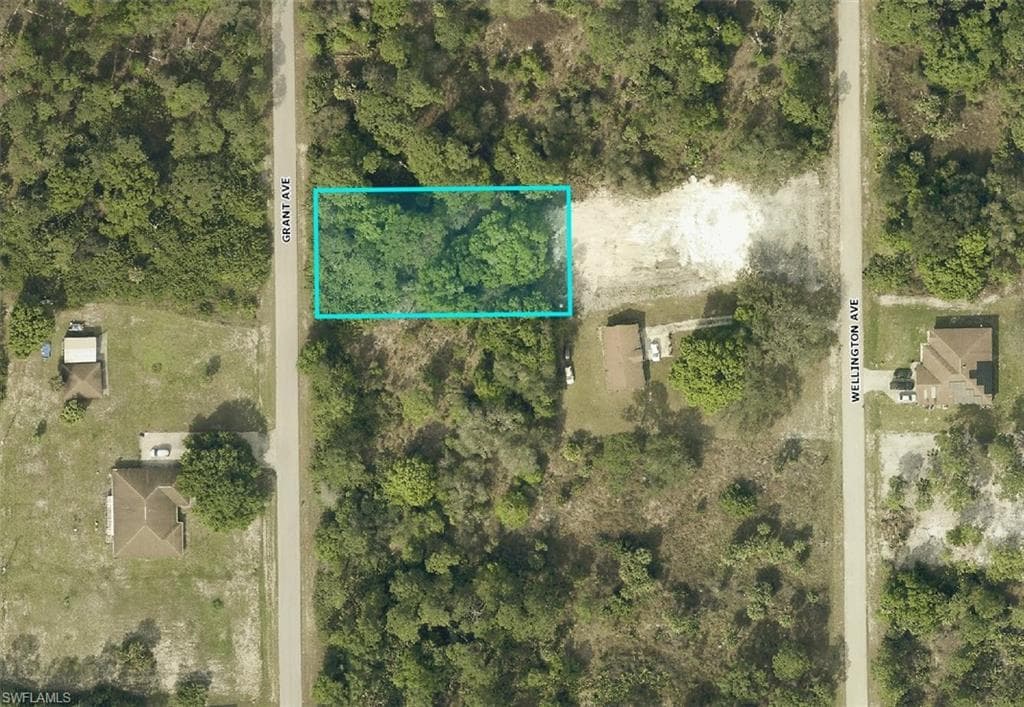1408 Grant AVE LEHIGH ACRES, FL 33972