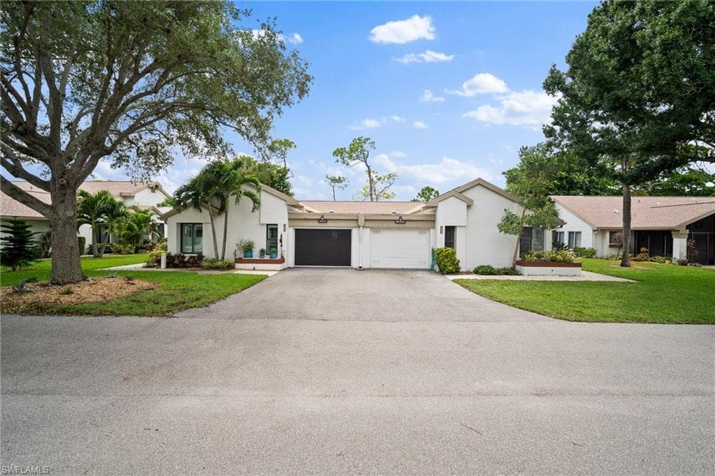 1825 Pine Glade CIR FORT MYERS, FL 33907