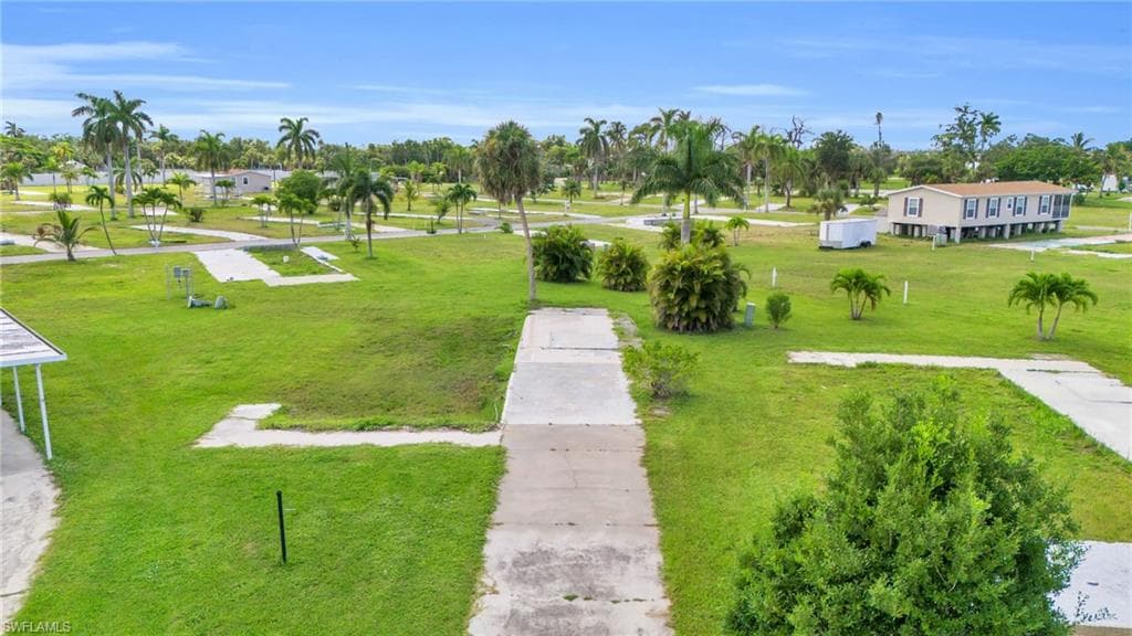 137 Raintree LN FORT MYERS, FL 33908