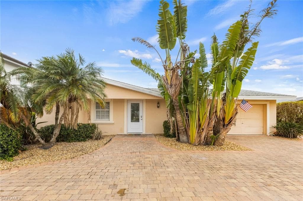 47 Fairview BLVD FORT MYERS BEACH, FL 33931