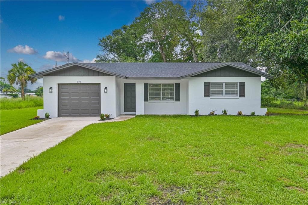 201 Lincoln AVE LEHIGH ACRES, FL 33936