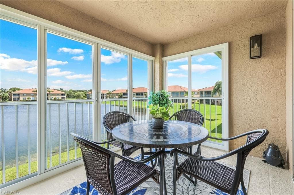 6660 Huntington Lakes CIR 204 NAPLES, FL 34119