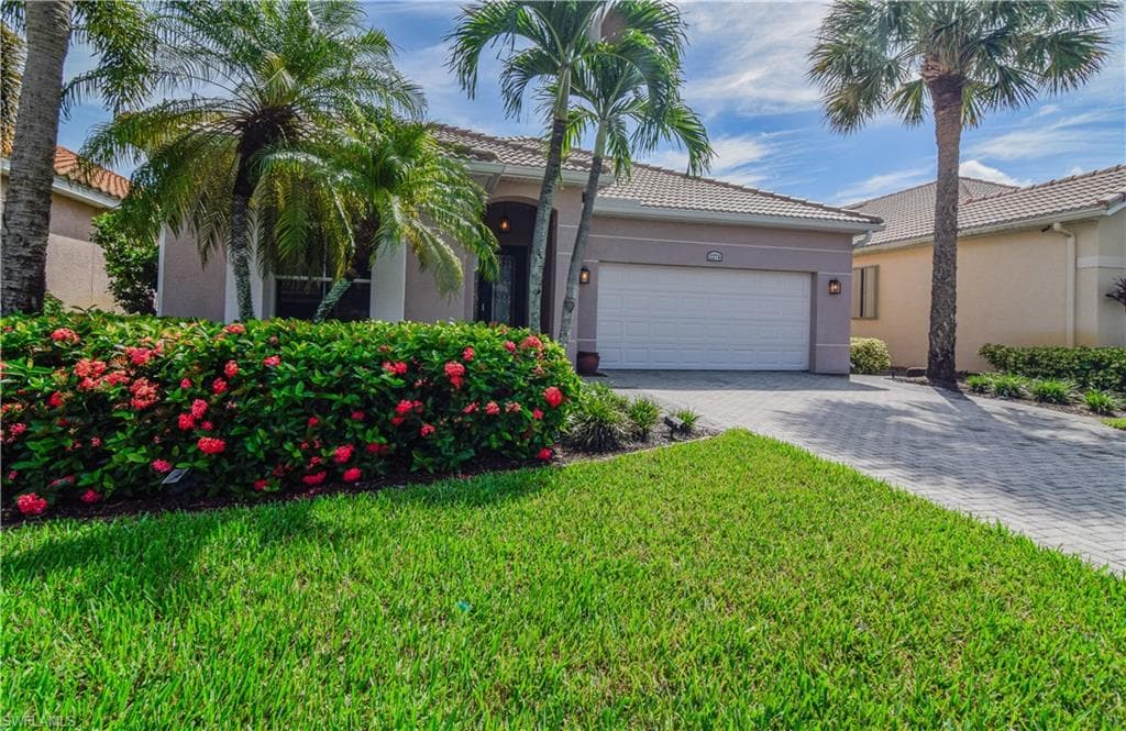 2274 Bainmar DR LEHIGH ACRES, FL 33973