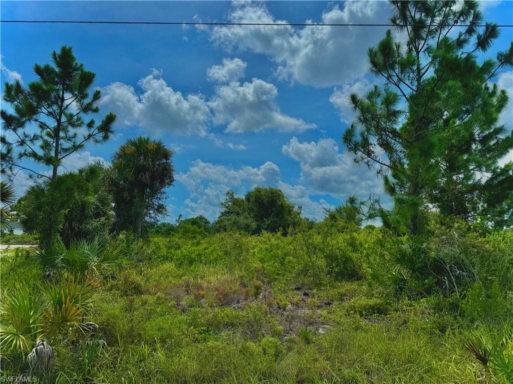 901 Highland AVE LEHIGH ACRES, FL 33972