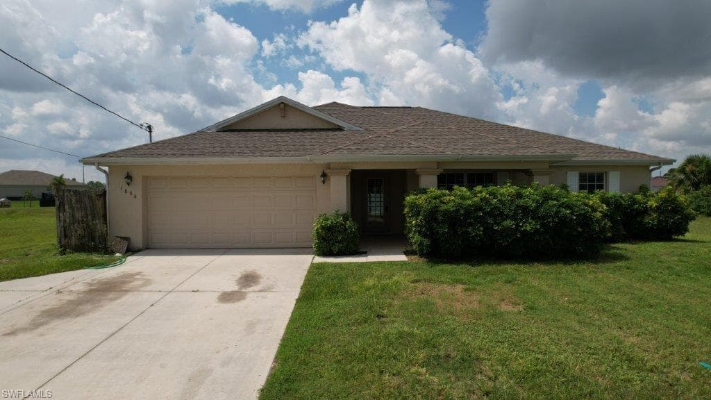 1806 N Gator CIR CAPE CORAL, FL 33909