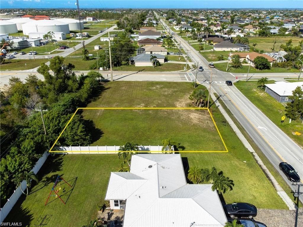 1924 SW 32nd ST CAPE CORAL, FL 33914