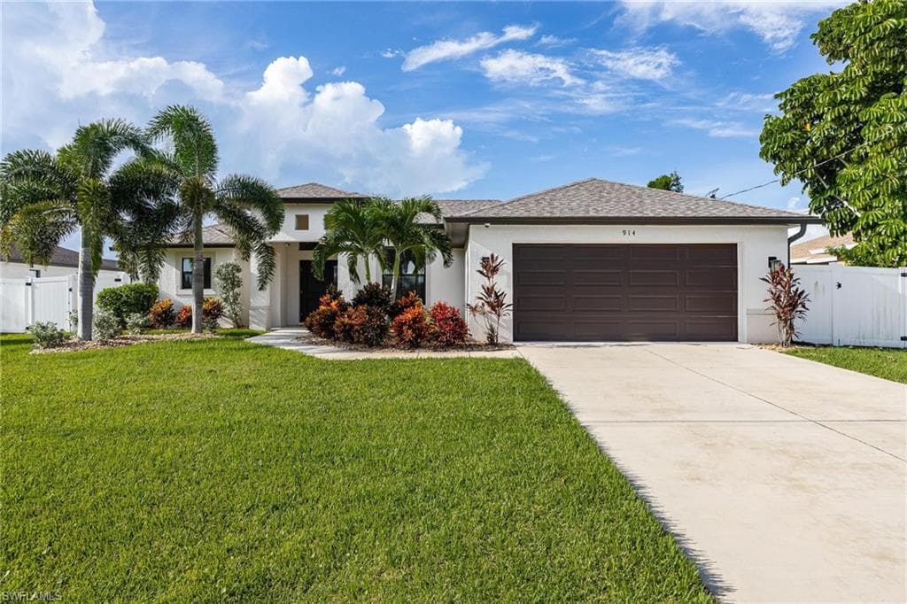 914 SW 12th TER CAPE CORAL, FL 33991