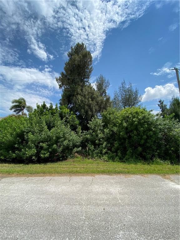 1801 SW 4th ST CAPE CORAL, FL 33991