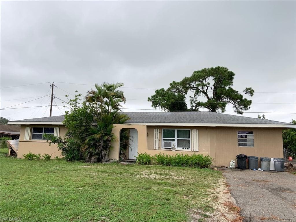 8385 San Carlos BLVD FORT MYERS, FL 33967
