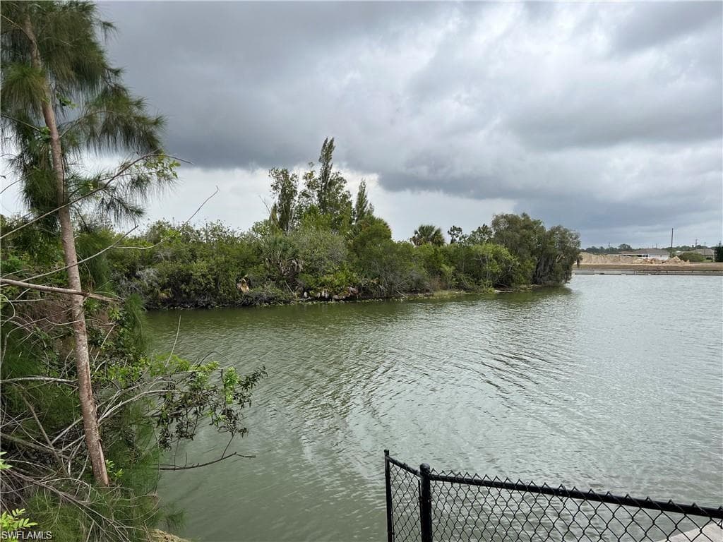 1713 NE 41st ST CAPE CORAL, FL 33909