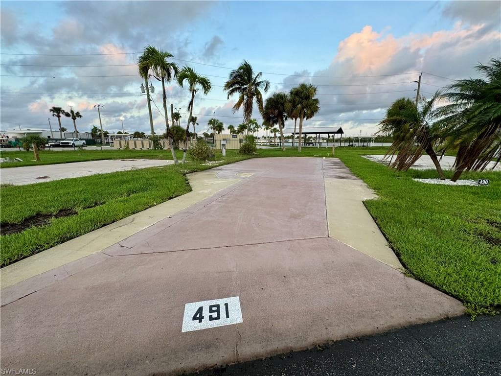 19681 Summerlin RD 491 FORT MYERS, FL 33908