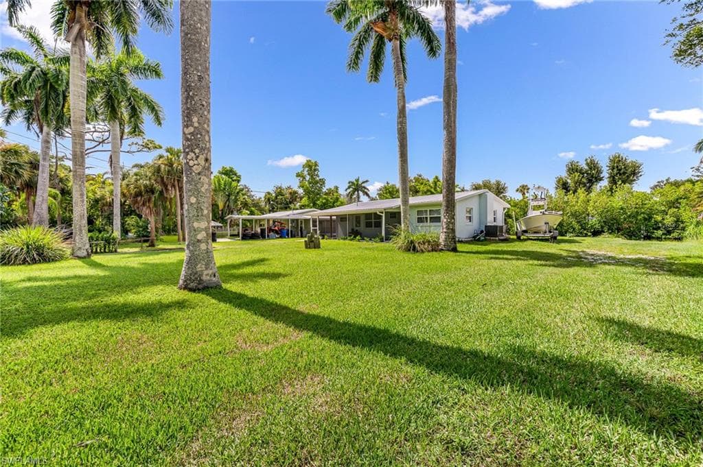 4147 Saums DR NORTH FORT MYERS, FL 33903