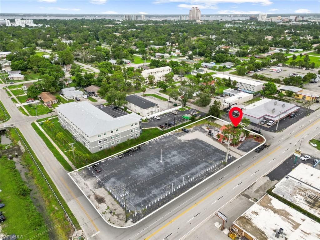 2744 Fowler ST FORT MYERS, FL 33901