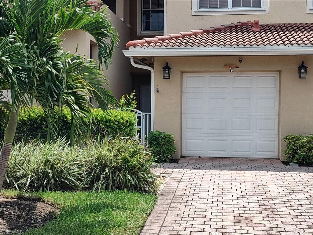 8521 Oakshade CIR 414 FORT MYERS, FL 33919