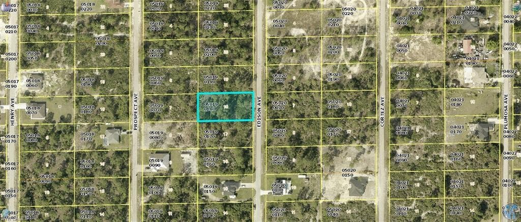 1311 Edison AVE LEHIGH ACRES, FL 33972