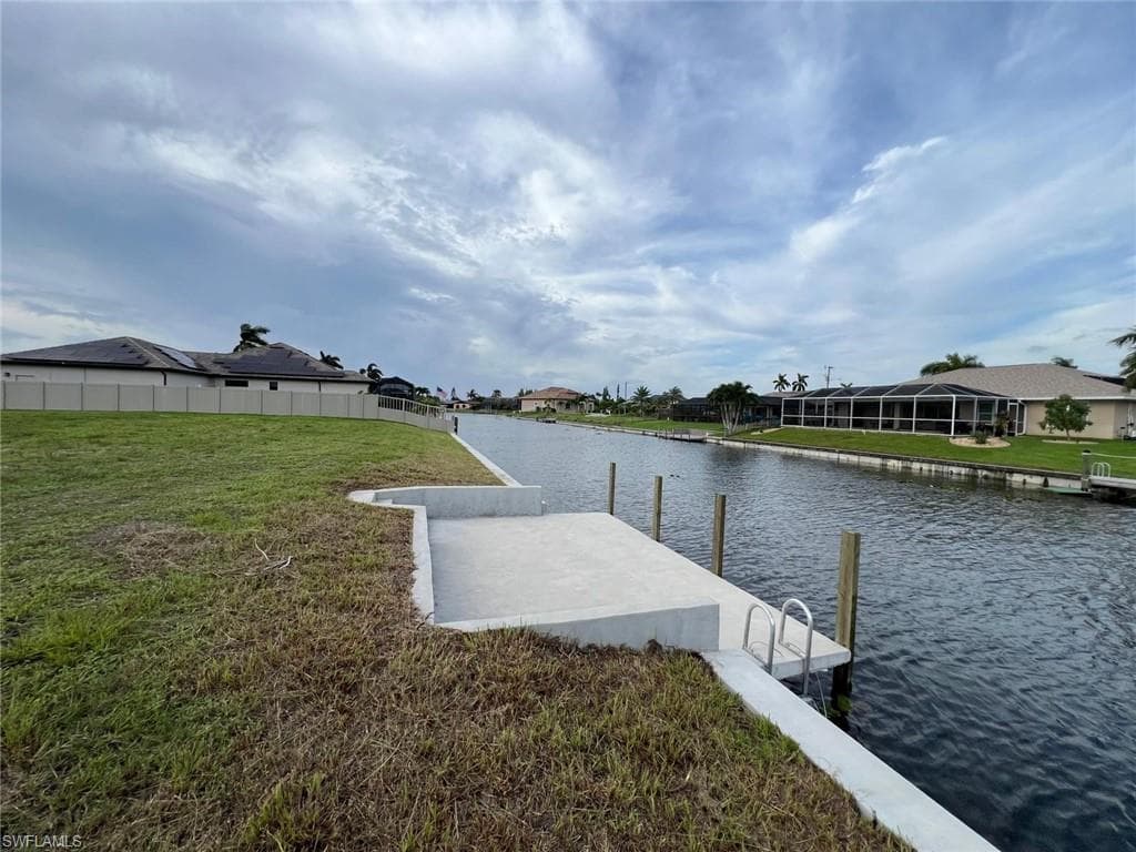 1221 SW 3rd AVE CAPE CORAL, FL 33991