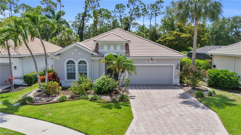 16217 Parque LN NAPLES, FL 34110