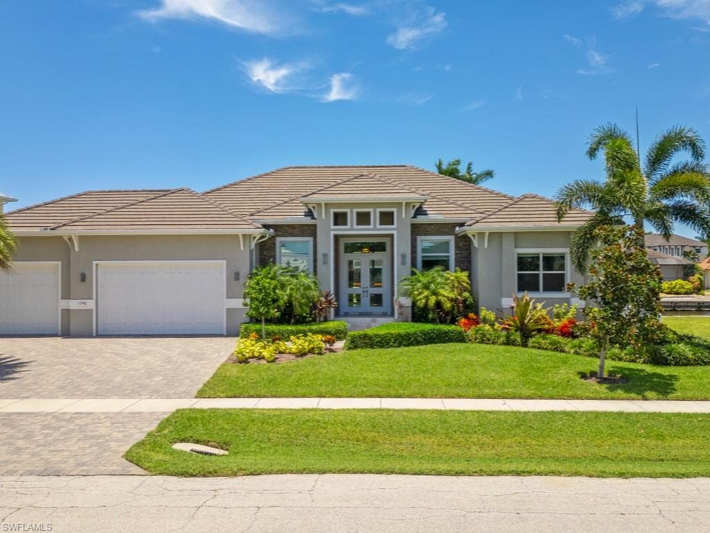 1740 Wavecrest CT MARCO ISLAND, FL 34145