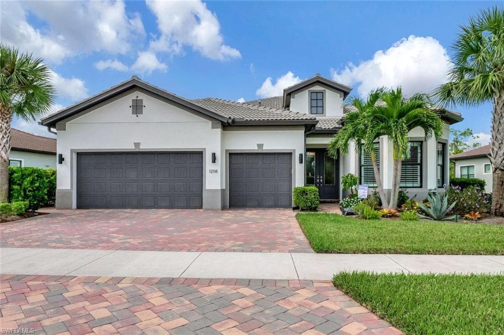 12118 Sussex ST FORT MYERS, FL 33913