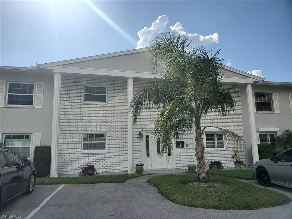 7050 Nantucket CIR 6 NORTH FORT MYERS, FL 33917
