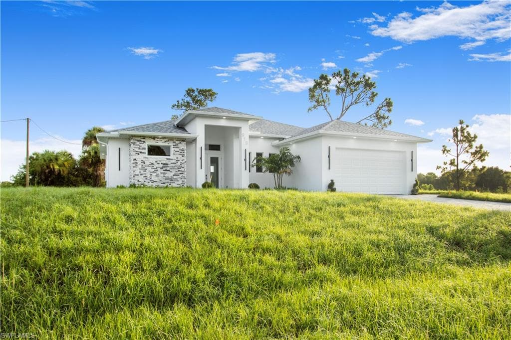 1106 Floyd AVE S LEHIGH ACRES, FL 33976
