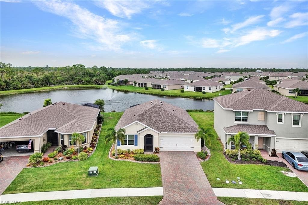 3184 Estancia LN CAPE CORAL, FL 33909