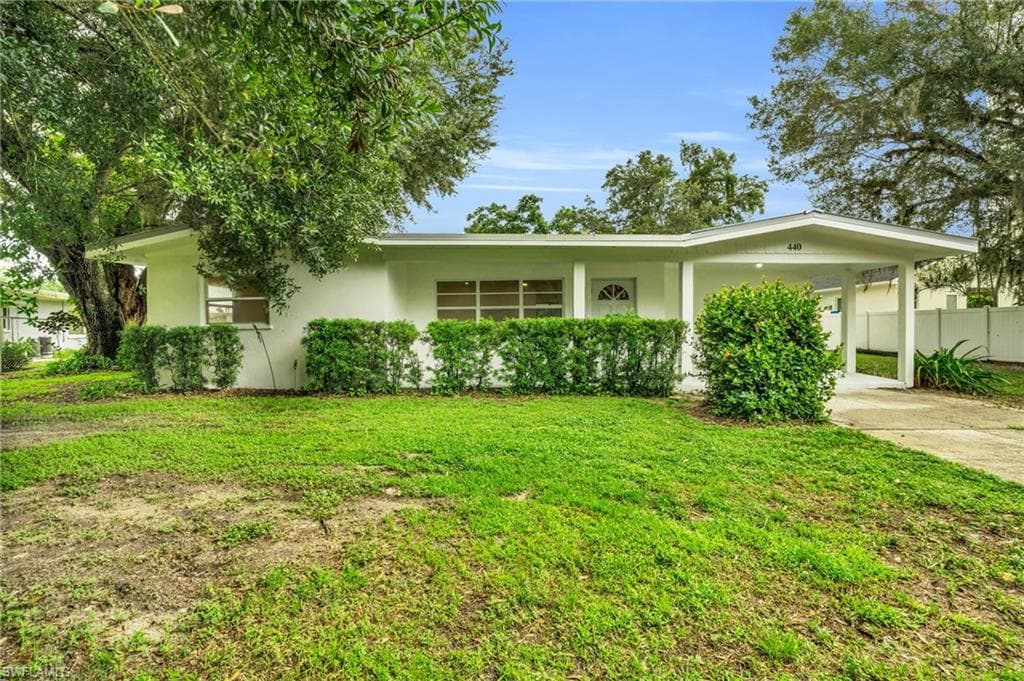 440 6th AVE LABELLE, FL 33935