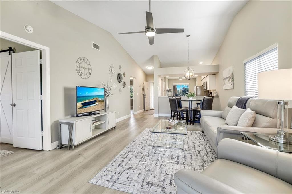 7360 Glenmoor LN 4301 NAPLES, FL 34104