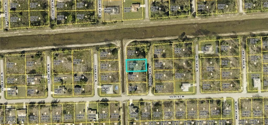 5905 Connie AVE N LEHIGH ACRES, FL 33971
