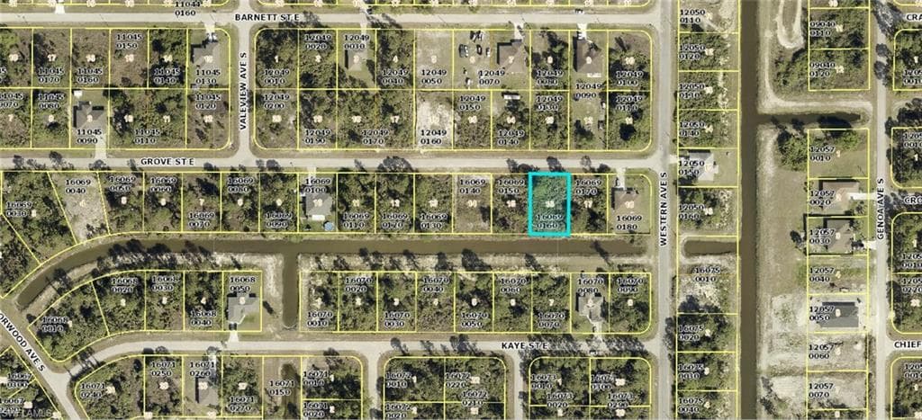 1076 Grove ST E LEHIGH ACRES, FL 33974