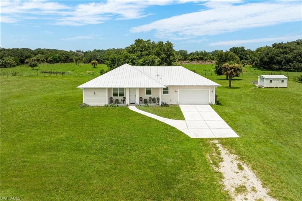 21251 Walker Farm CT ALVA, FL 33920