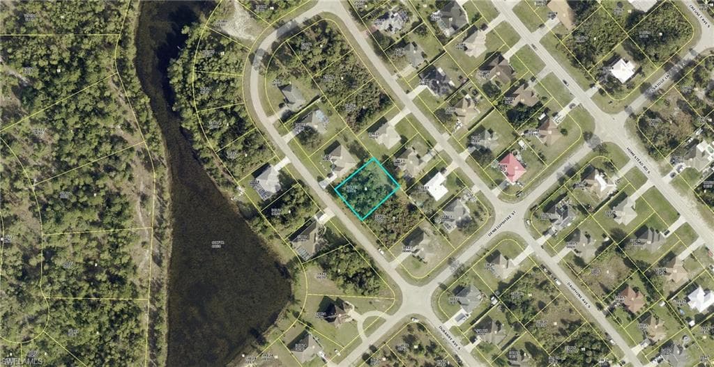 643 Dubarry AVE S LEHIGH ACRES, FL 33974