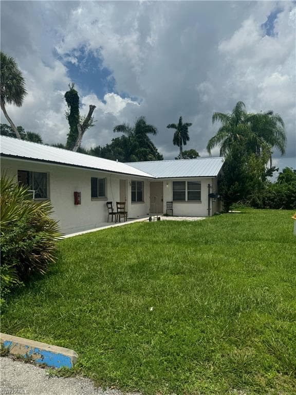 4265 Desoto AVE c FORT MYERS, FL 33905