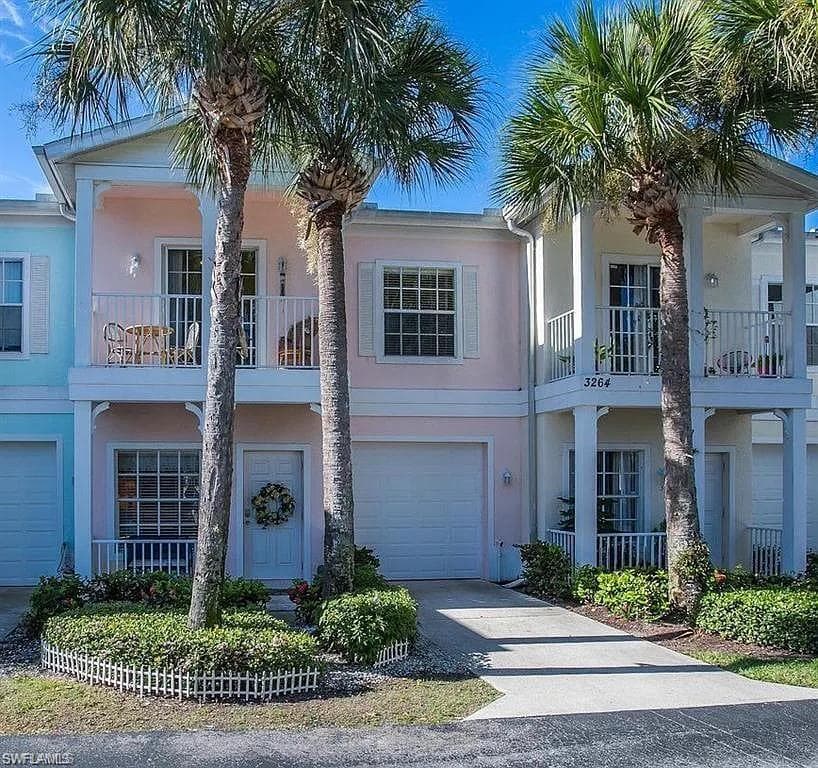 3264 Amanda LN 22 NAPLES, FL 34109