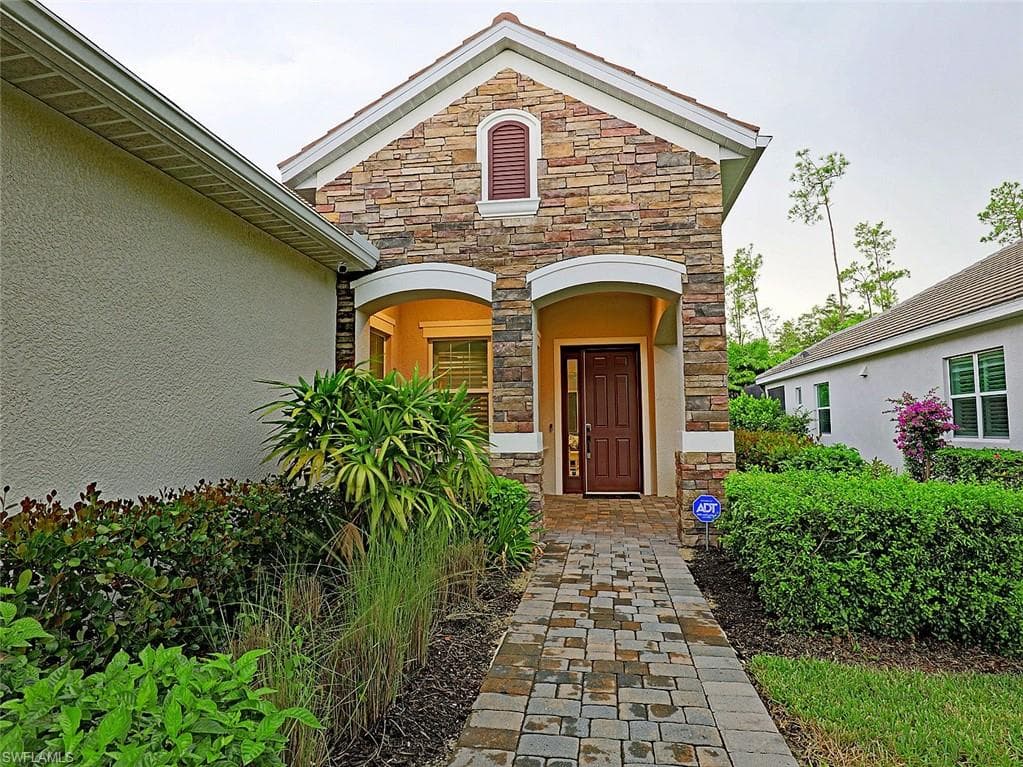 8332 Preserve Point DR FORT MYERS, FL 33912