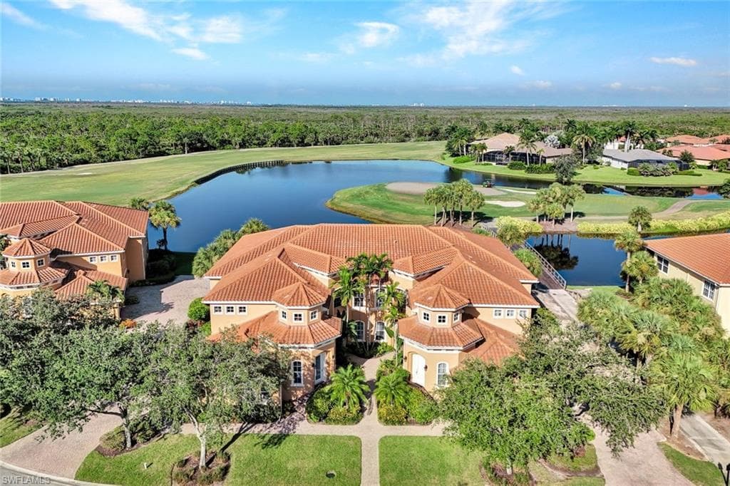 18570 Sandalwood Pointe 201 FORT MYERS, FL 33908