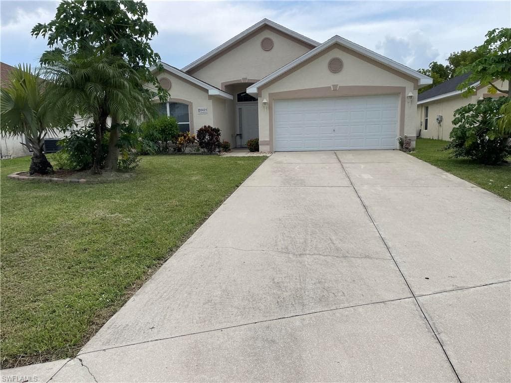 8421 Gassner WAY LEHIGH ACRES, FL 33972