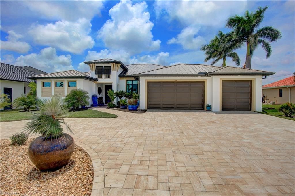 2818 Gleason PKWY CAPE CORAL, FL 33914