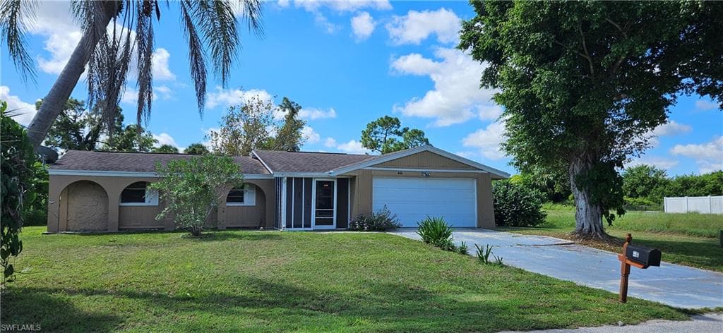 440 Valley DR LEHIGH ACRES, FL 33936
