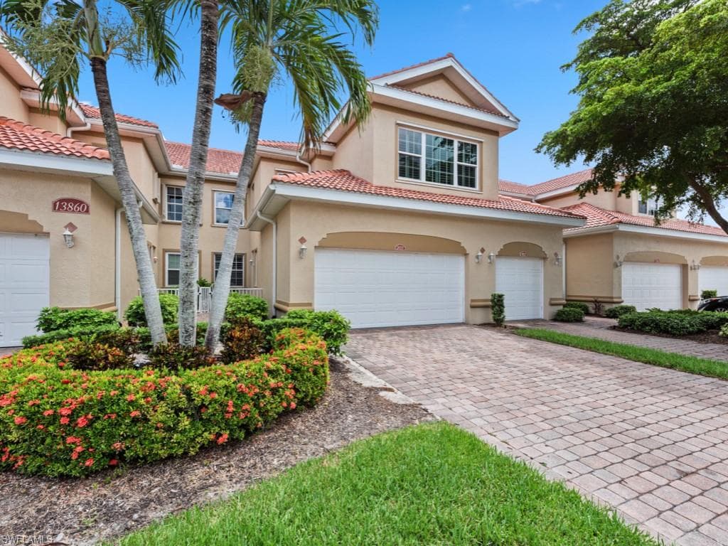13860 Avon Park CIR 203 FORT MYERS, FL 33912
