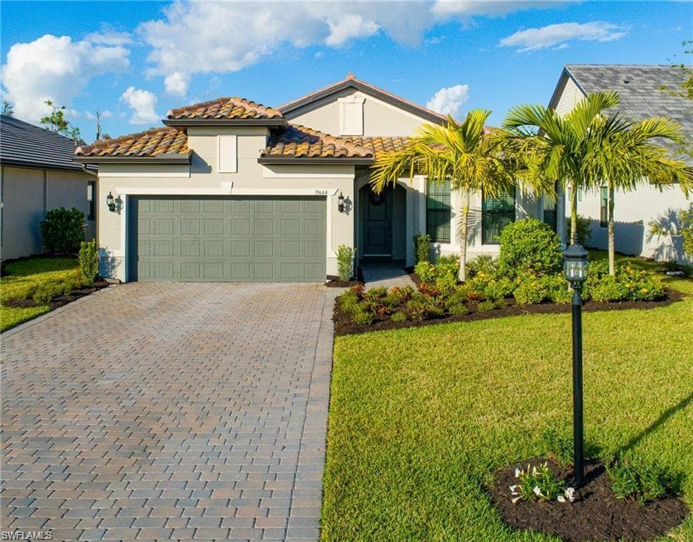 19644 Beechcrest PL ESTERO, FL 33928
