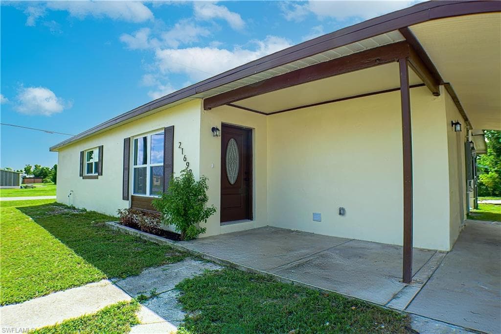 21699 Augusta AVE PORT CHARLOTTE, FL 33952