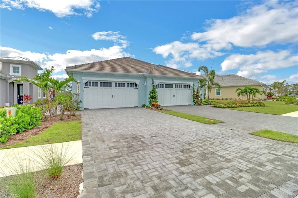 6378 Negril Isle DR NAPLES, FL 34113