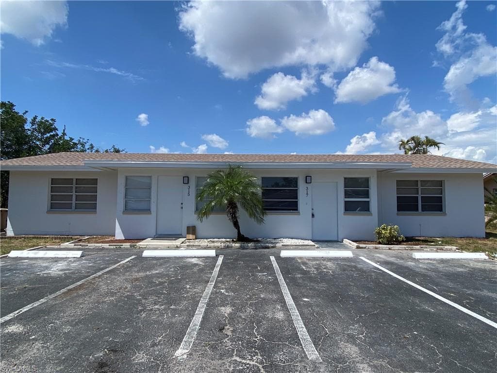 317 Tarpon DR CAPE CORAL, FL 33904