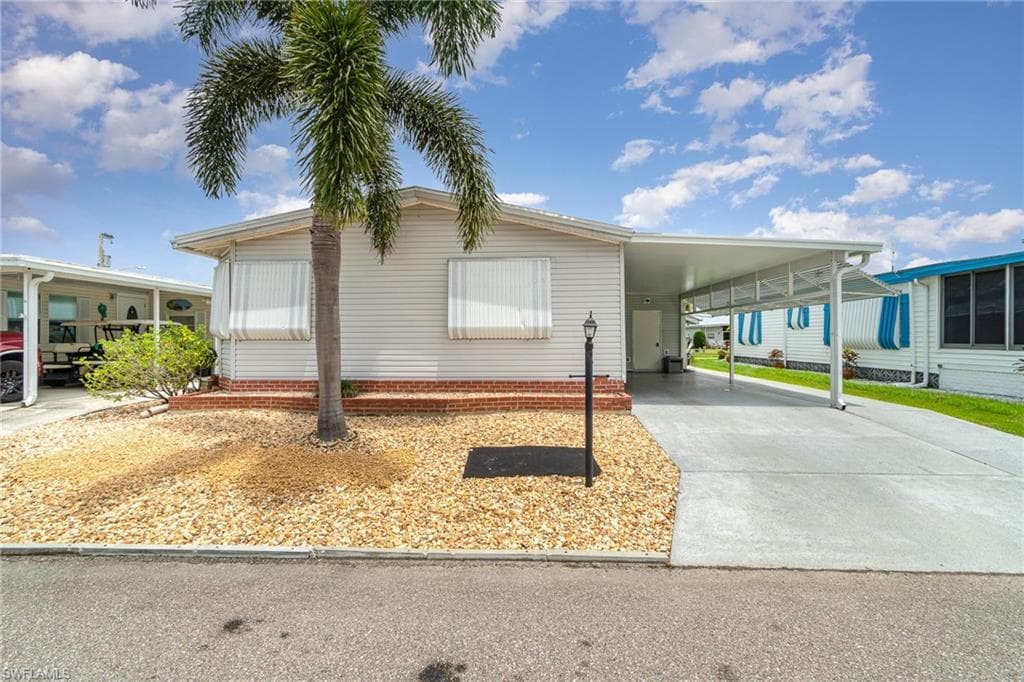 14514 Nathan Hale LN NORTH FORT MYERS, FL 33917