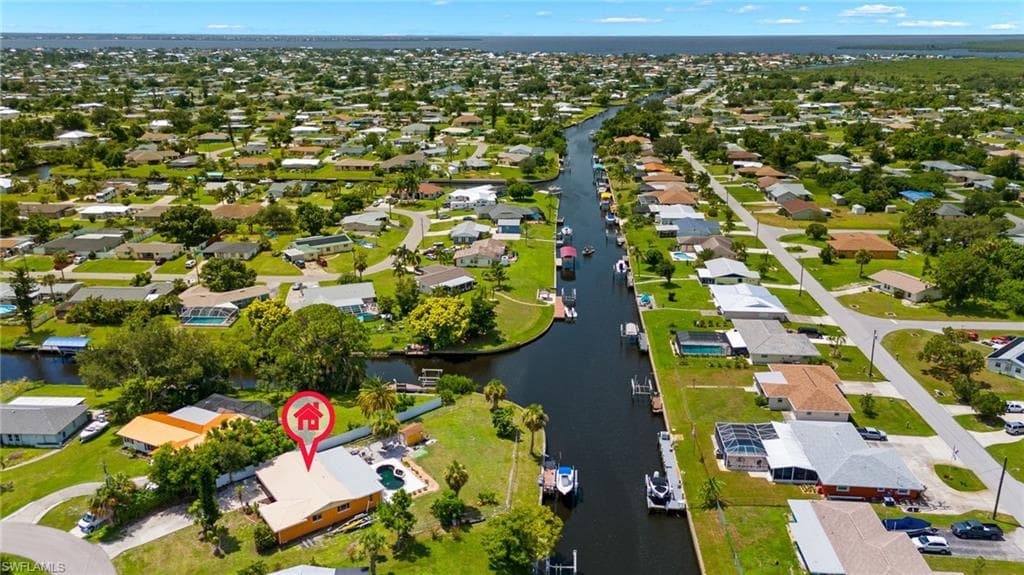 400 Adams CT NW PORT CHARLOTTE, FL 33952