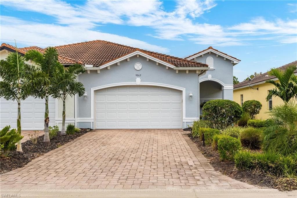 9065 Leatherwood LOOP LEHIGH ACRES, FL 33936