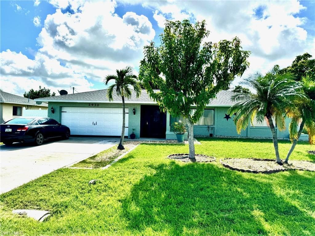 2930 W Country Club BLVD CAPE CORAL, FL 33904