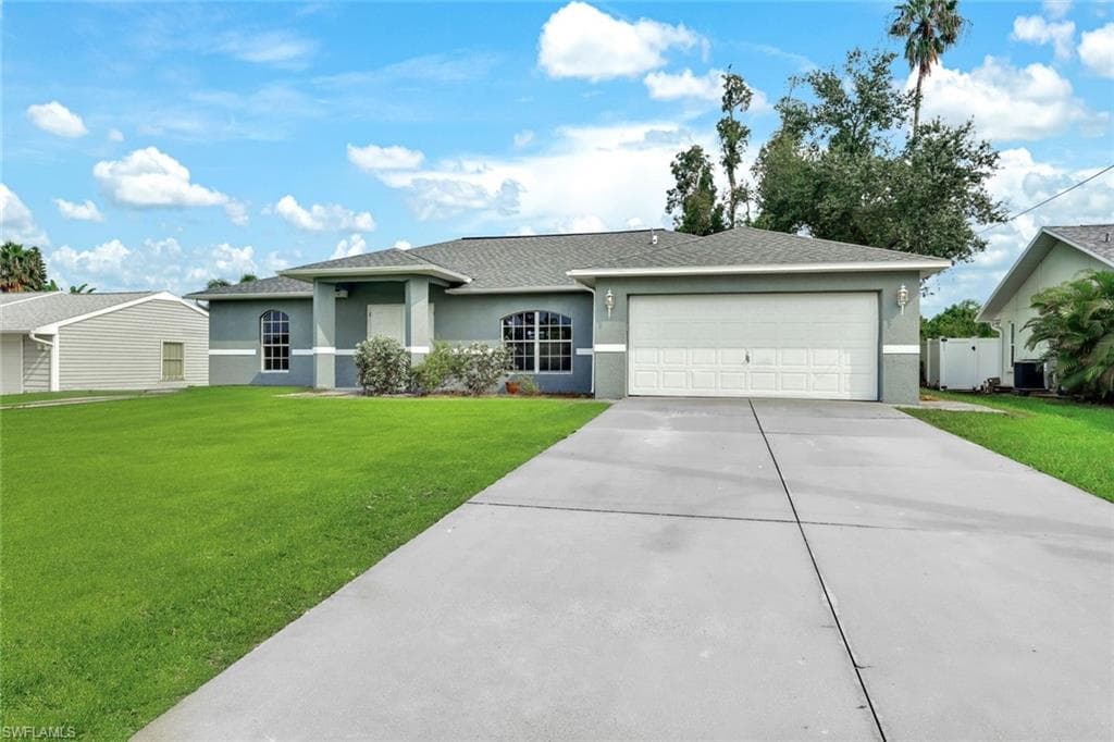 8427 Caloosa RD FORT MYERS, FL 33967