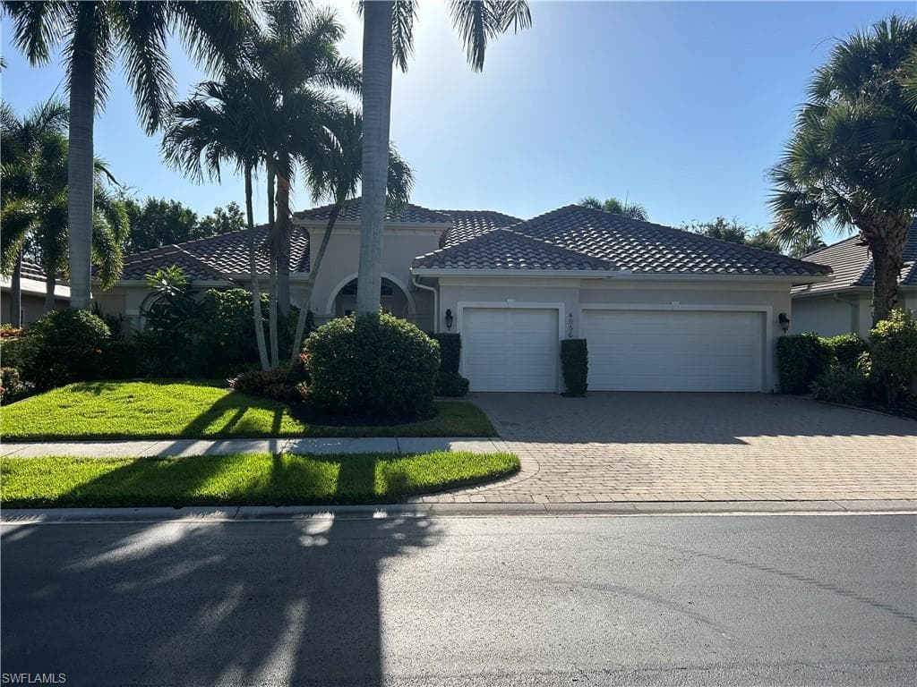 4956 Rustic Oaks CIR NAPLES, FL 34105